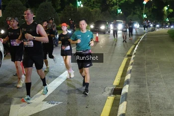 Runner Photo 4239538
