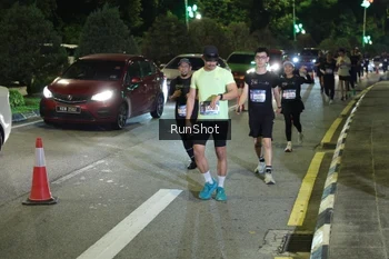 Runner Photo 4239675