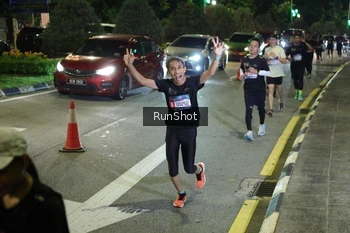 Runner Photo 4239692
