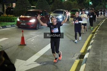 Runner Photo 4239710