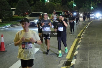 Runner Photo 4239715