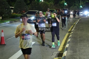Runner Photo 4239716