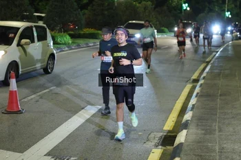 Runner Photo 4239723