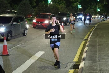 Runner Photo 4239944