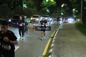 Runner Photo 4239966