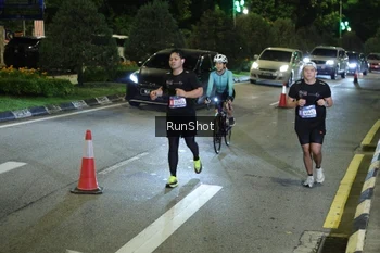 Runner Photo 4239976