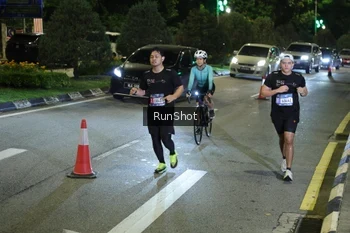 Runner Photo 4239985