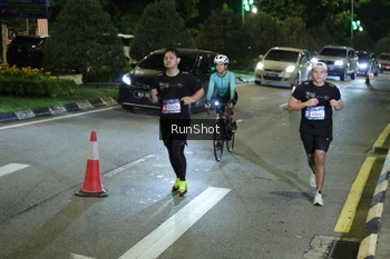 Runner Photo 4239986