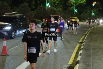 Runner Photo 4240004