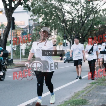 Runner Photo 424004