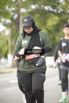 Runner Photo 4240086