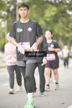 Runner Photo 4240095