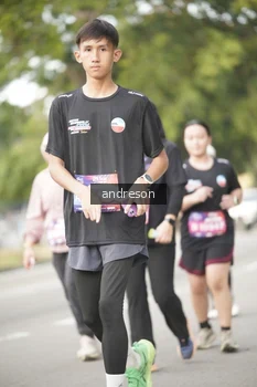 Runner Photo 4240116