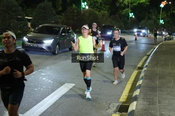 Runner Photo 4240117