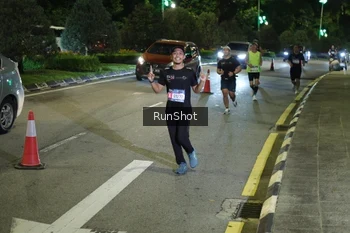 Runner Photo 4240118