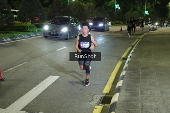Runner Photo 4240137