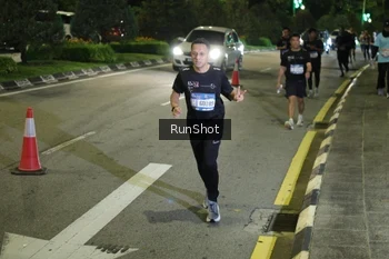 Runner Photo 4240140