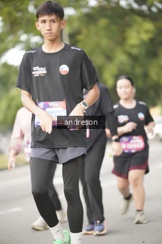 Runner Photo 4240142