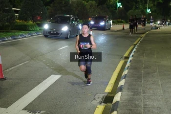 Runner Photo 4240151
