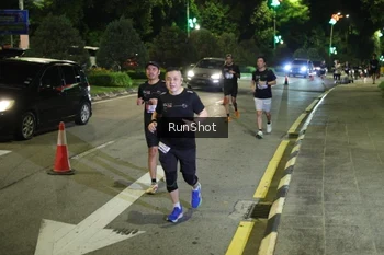 Runner Photo 4240155