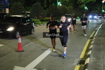 Runner Photo 4240156