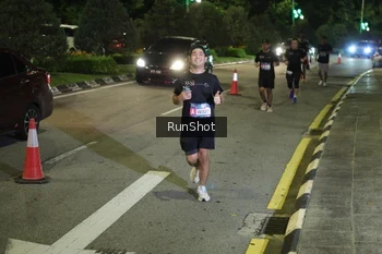 Runner Photo 4240157