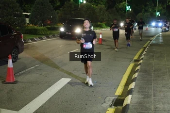 Runner Photo 4240158