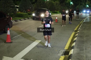 Runner Photo 4240161