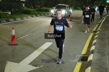 Runner Photo 4240163