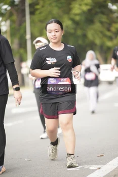 Runner Photo 4240168