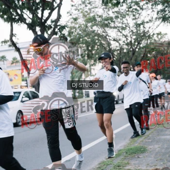 Runner Photo 424017