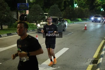 Runner Photo 4240173