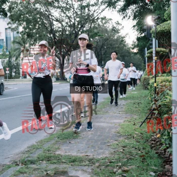 Runner Photo 424021