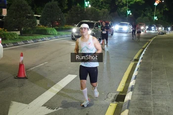 Runner Photo 4240297