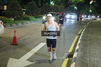 Runner Photo 4240298