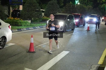 Runner Photo 4240302