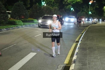 Runner Photo 4240303