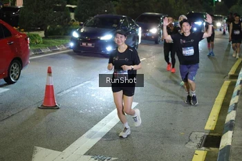 Runner Photo 4240342