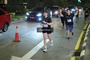 Runner Photo 4240355