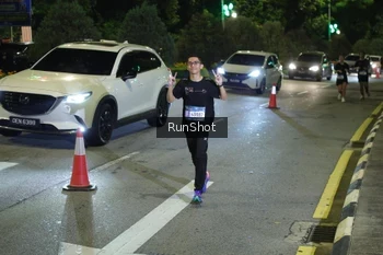 Runner Photo 4240358
