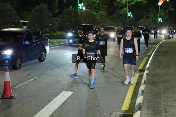 Runner Photo 4240366
