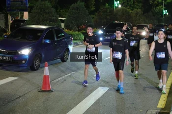 Runner Photo 4240367