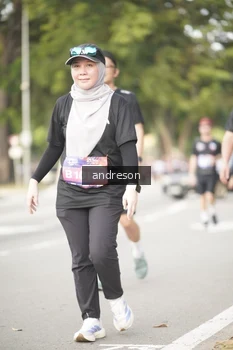 Runner Photo 4240370