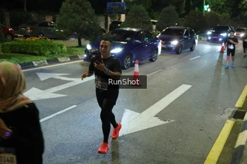 Runner Photo 4240371