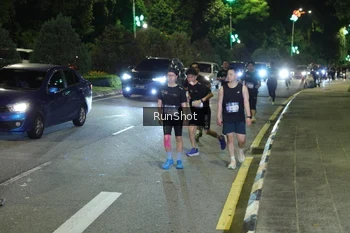 Runner Photo 4240372