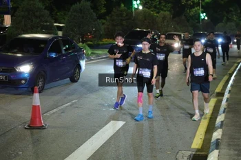 Runner Photo 4240377