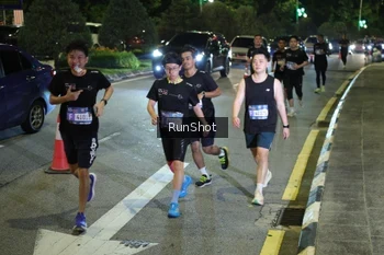 Runner Photo 4240387