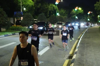 Runner Photo 4240395