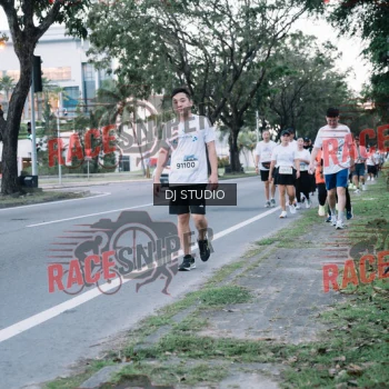 Runner Photo 424040