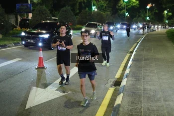 Runner Photo 4240405